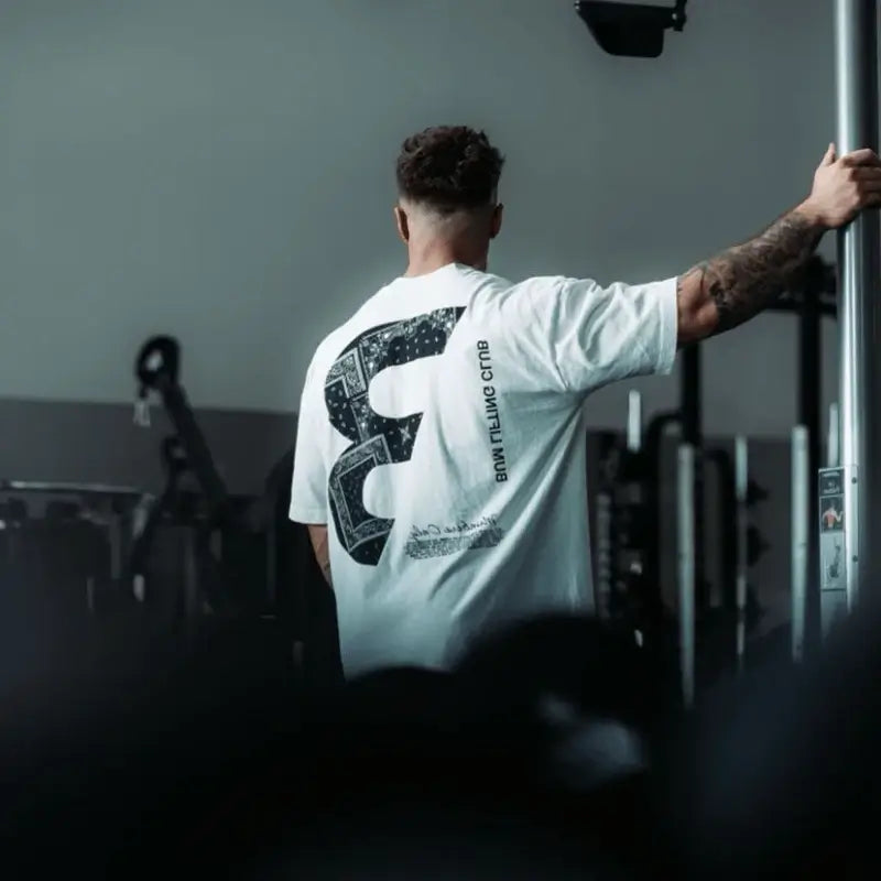 Camiseta Oversized Masculina, Camiseta Oversized para Academia, Camiseta Oversized de Algodão, Camiseta Oversized Fitness Masculina, Camiseta Oversized CBUM, Camiseta Oversized Respirável, Camiseta Oversized Casual Esportiva, Camiseta Oversized Confortável, Cbum, Camiseta Cbum, Chris Bumstead