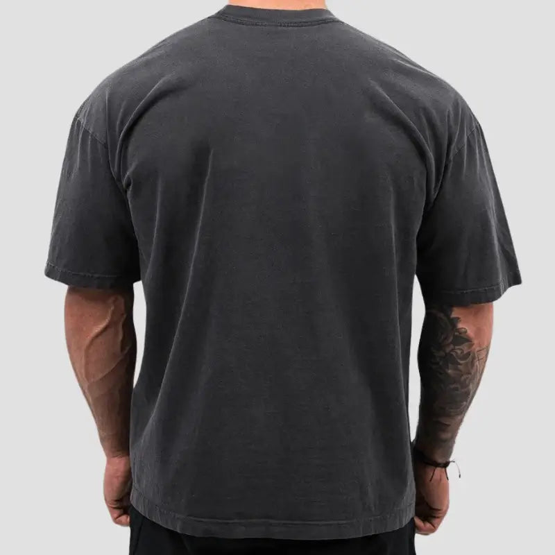 Camiseta Oversized Masculina, Camiseta Oversized para Academia, Camiseta Oversized de Algodão, Camiseta Oversized Fitness Masculina, Camiseta Oversized CBUM, Camiseta Oversized Respirável, Camiseta Oversized Casual Esportiva, Camiseta Oversized Confortável.