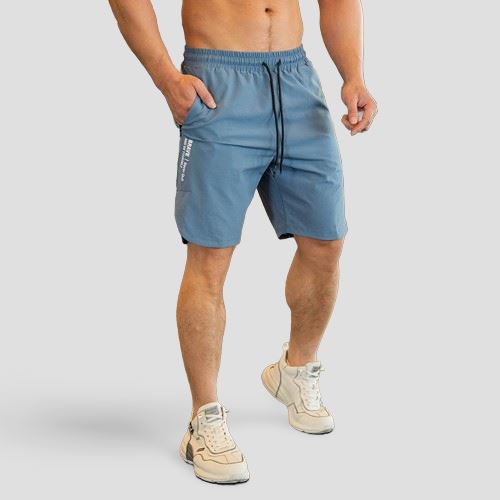Vista frontal do short de tactel azul da Iron Club, mostrando o caimento ideal para a categoria Men's Physique.