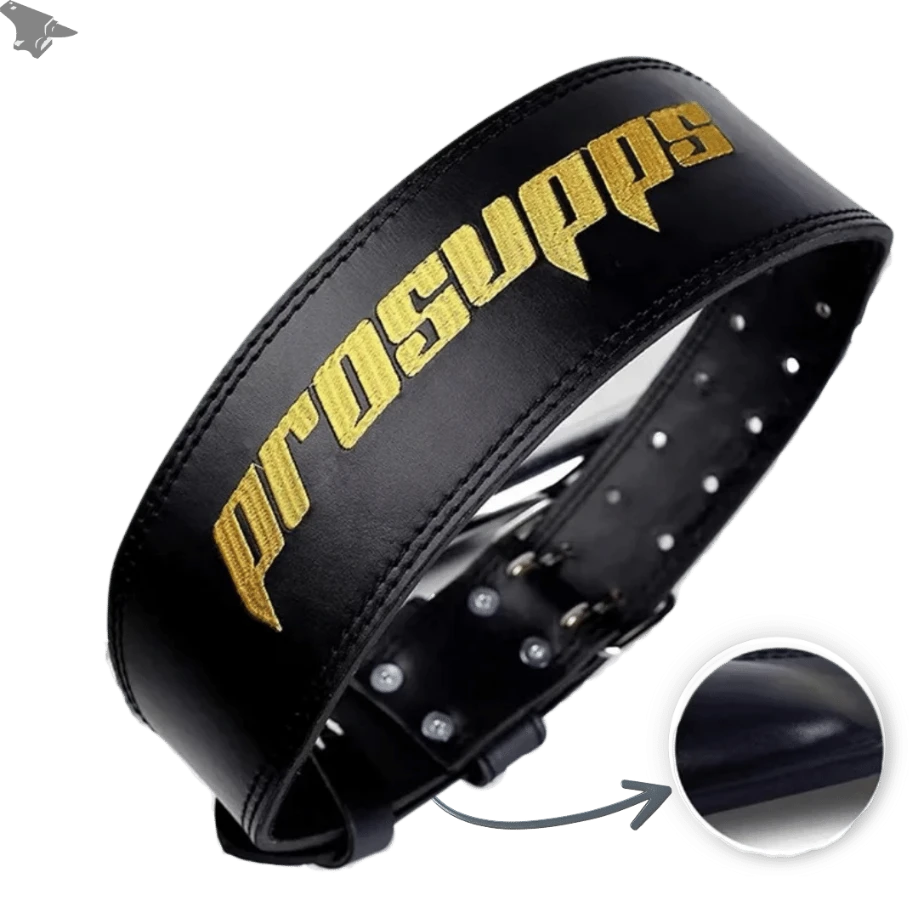 Cinturão De Couro para Levantamento de Carga - ProSupps 34 Iron Club Cinturão Preto com Dourado P - Comprimento 95cm 