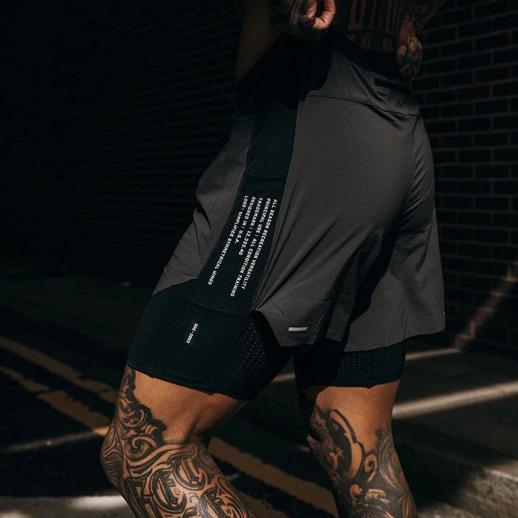 Liner de compressão com microperfurações no short 2 em 1 para corrida da loja ironclub